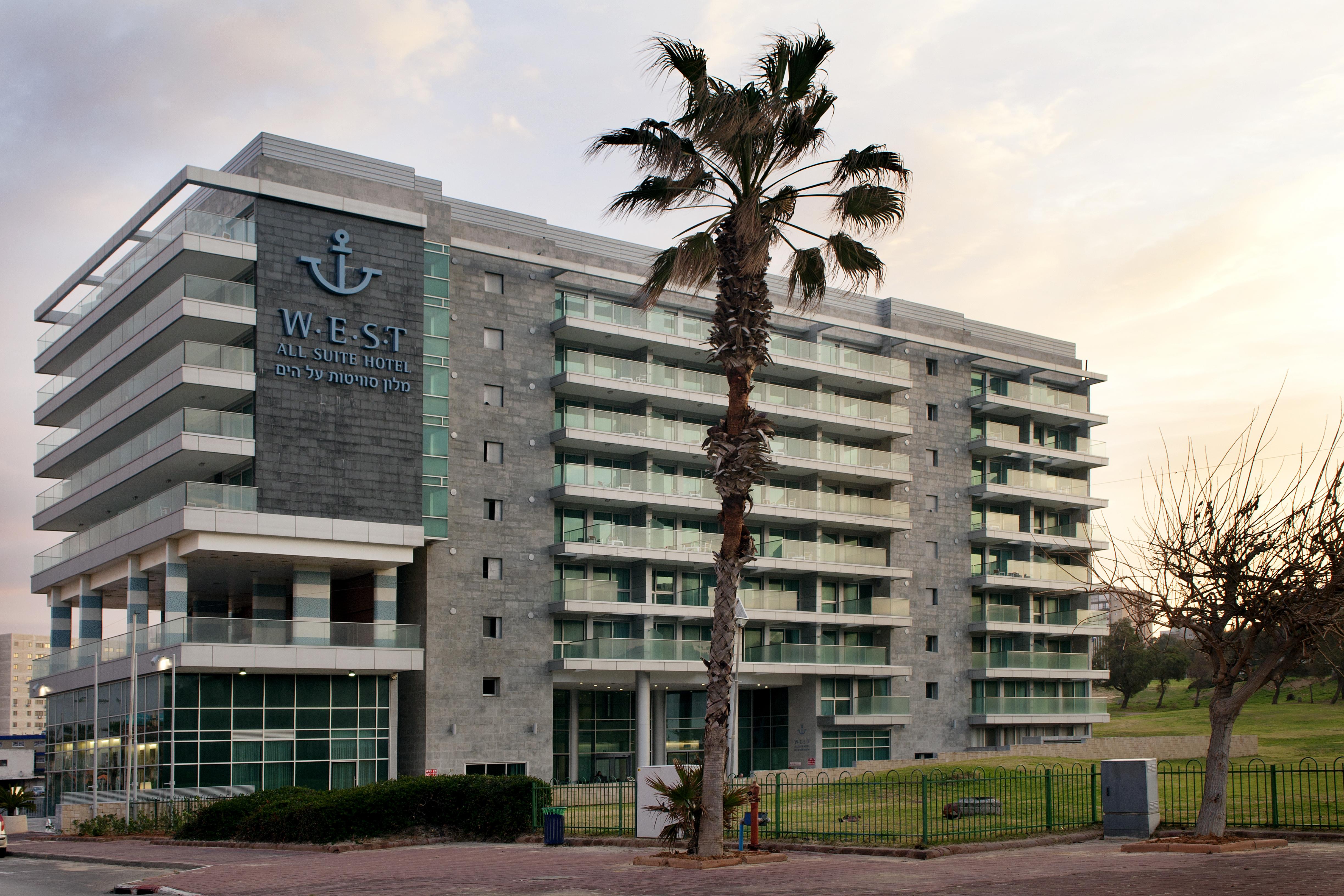 West All Suites Hotel Ashdod Extérieur photo