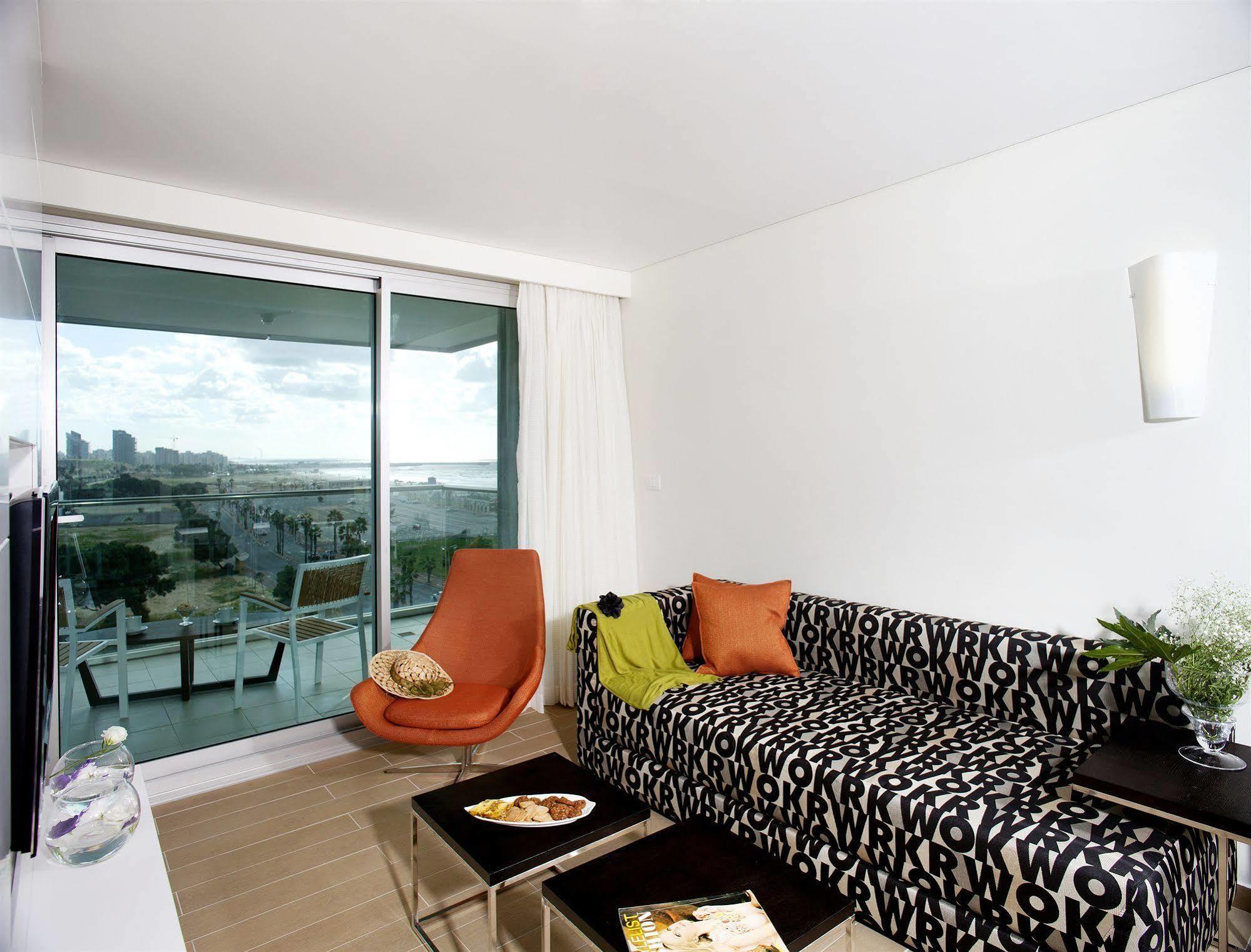 West All Suites Hotel Ashdod Extérieur photo