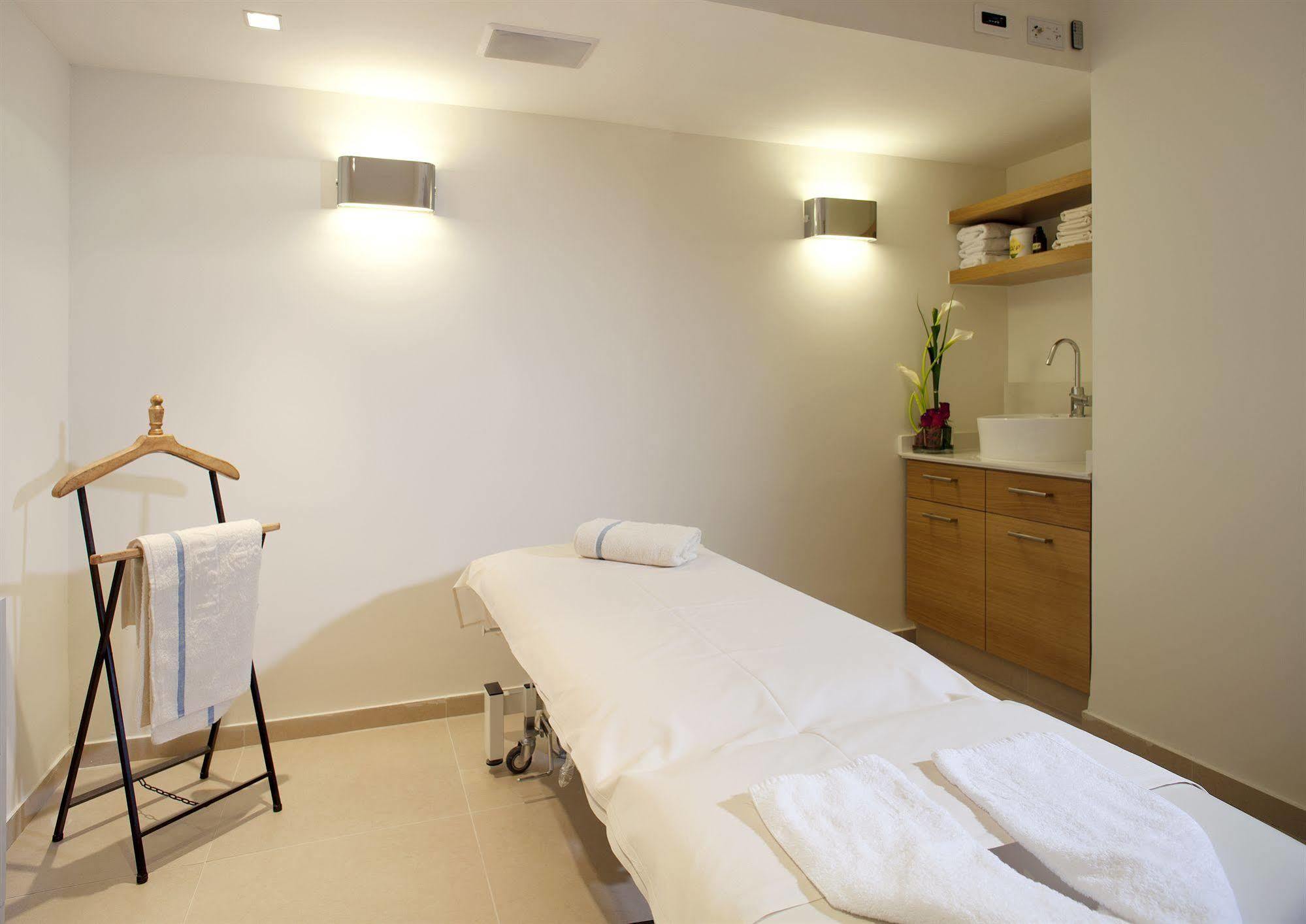 West All Suites Hotel Ashdod Extérieur photo
